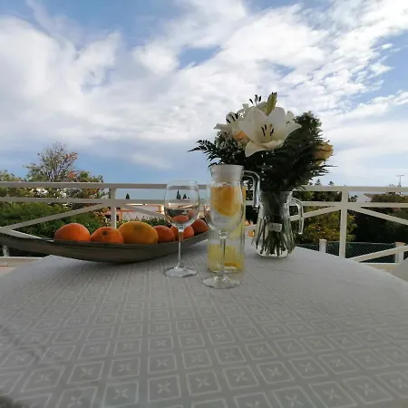 Nice Rose Flat Near Sao Rafael Beach アルブフェイラ
